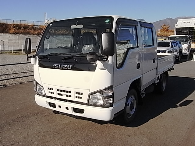 エルフ18年 126千㎞ 4WD Wキャブ平ボデーです。