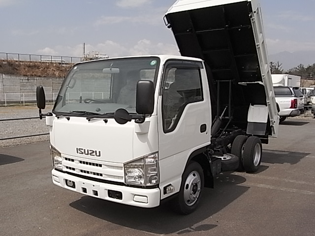 23年エルフ全低床２トンダンプ 走行73千㎞です。
