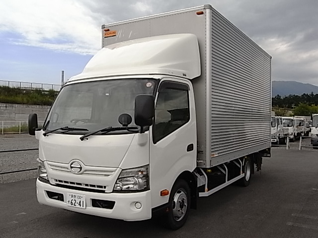 24年デュトロワイドロングゲート付き車検付きバンです。
